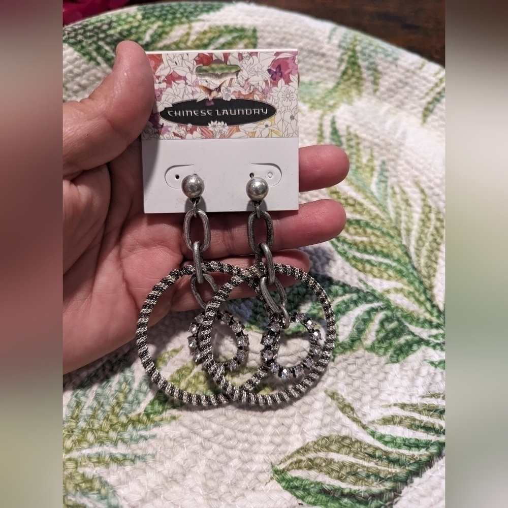 Chinese Laundry Earring set‎ Two hoop sizes